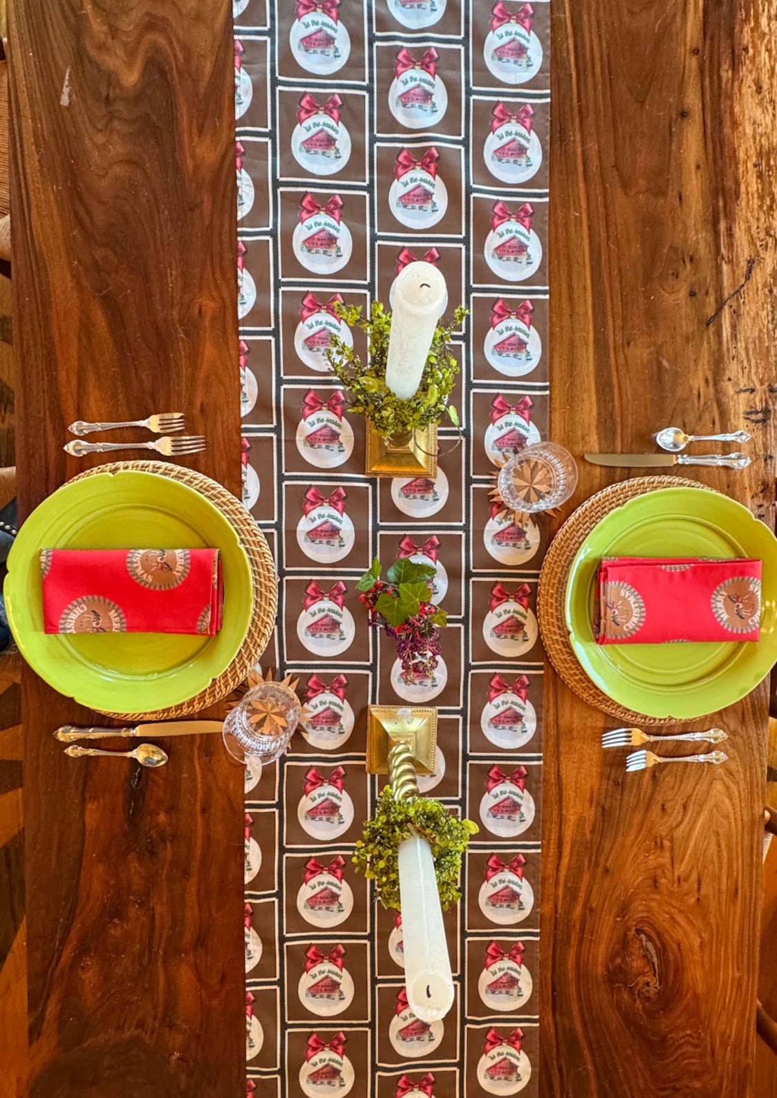 Table Runner - Tis the Season Snowy Barn on Brown