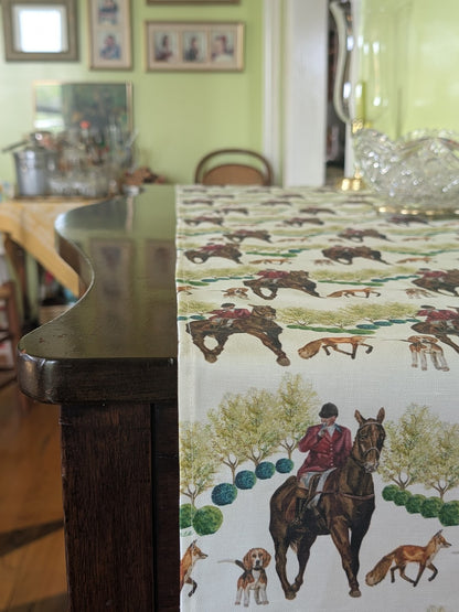 Table Runner - The Hunt in Woods on Linen Cotton