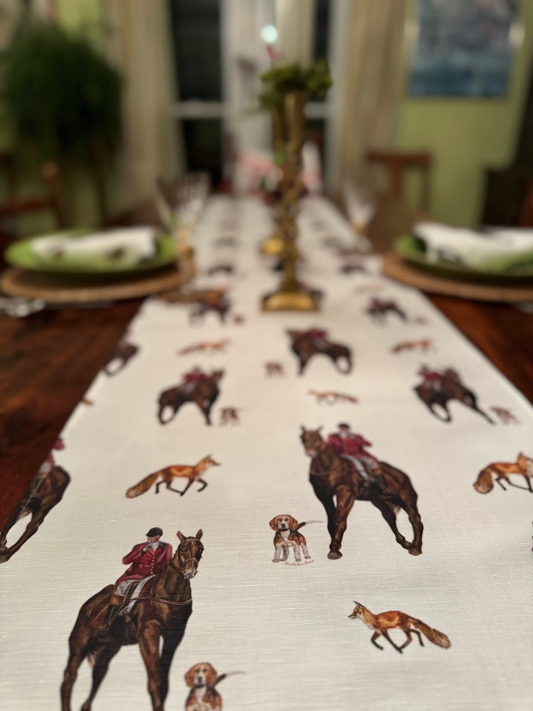Table Runner - The Hunt on White Linen Cotton