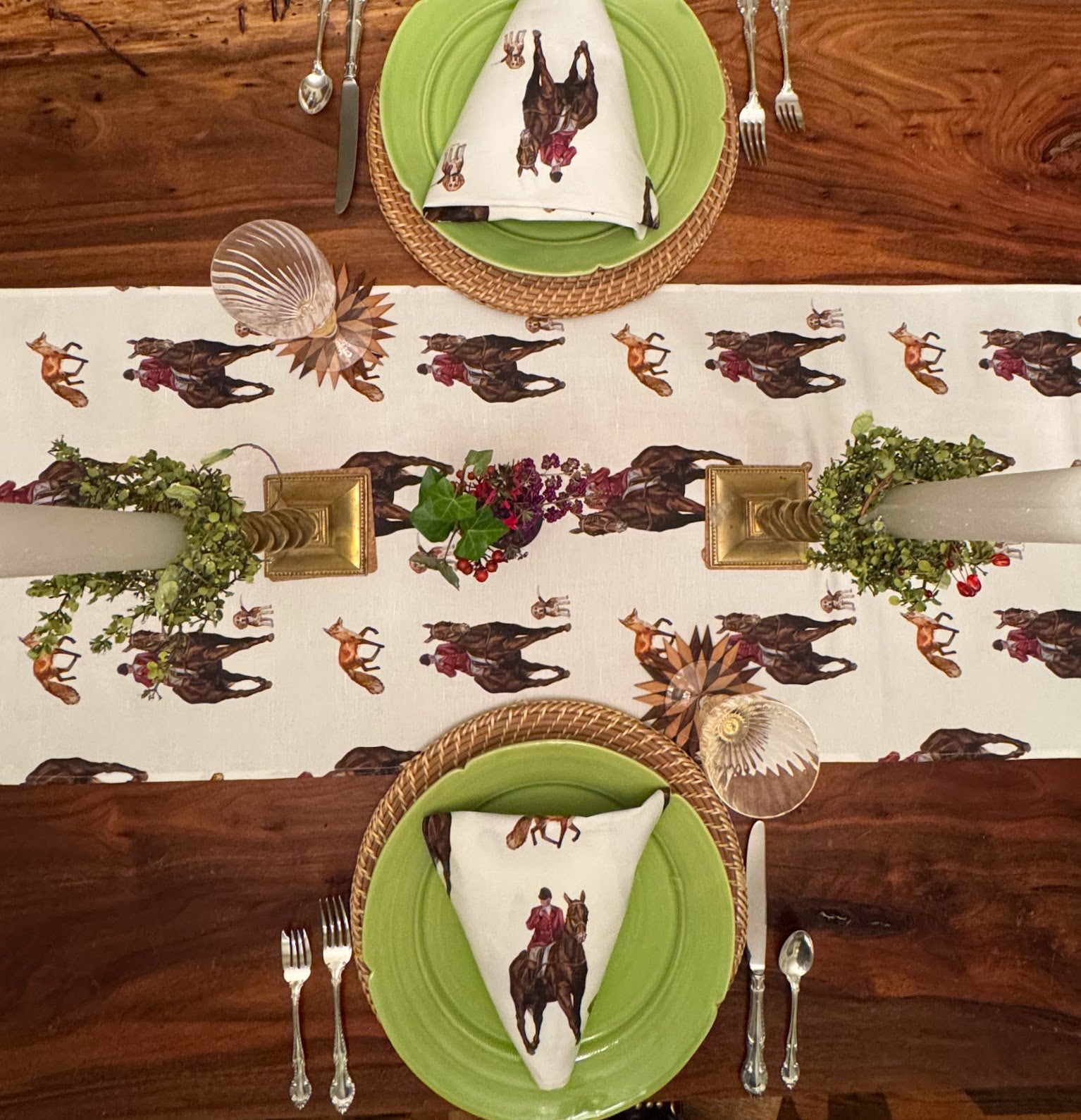 Cloth Napkins - The Hunt on White Linen Cotton