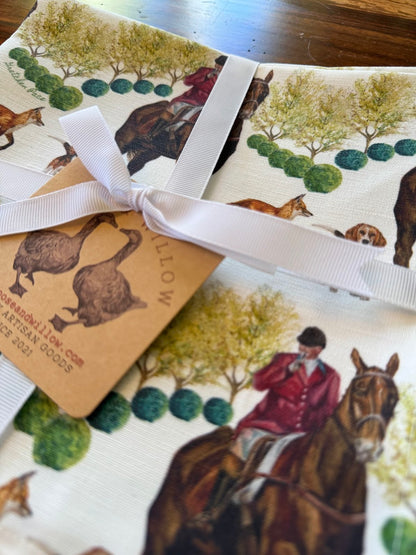 Cloth Napkins - The Hunt in Woods on White Linen Cotton (Set of 4)